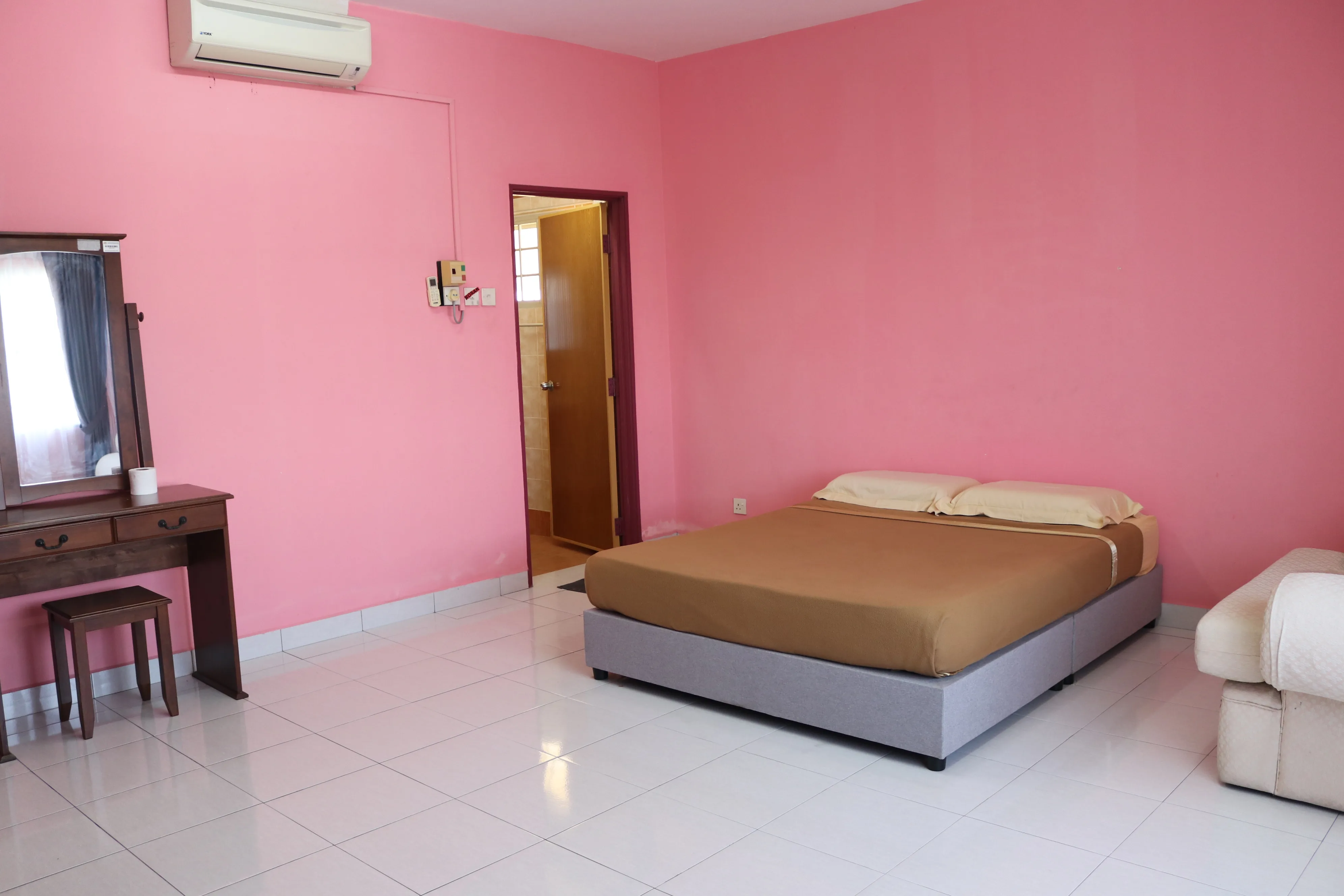 rumah-tamu-a